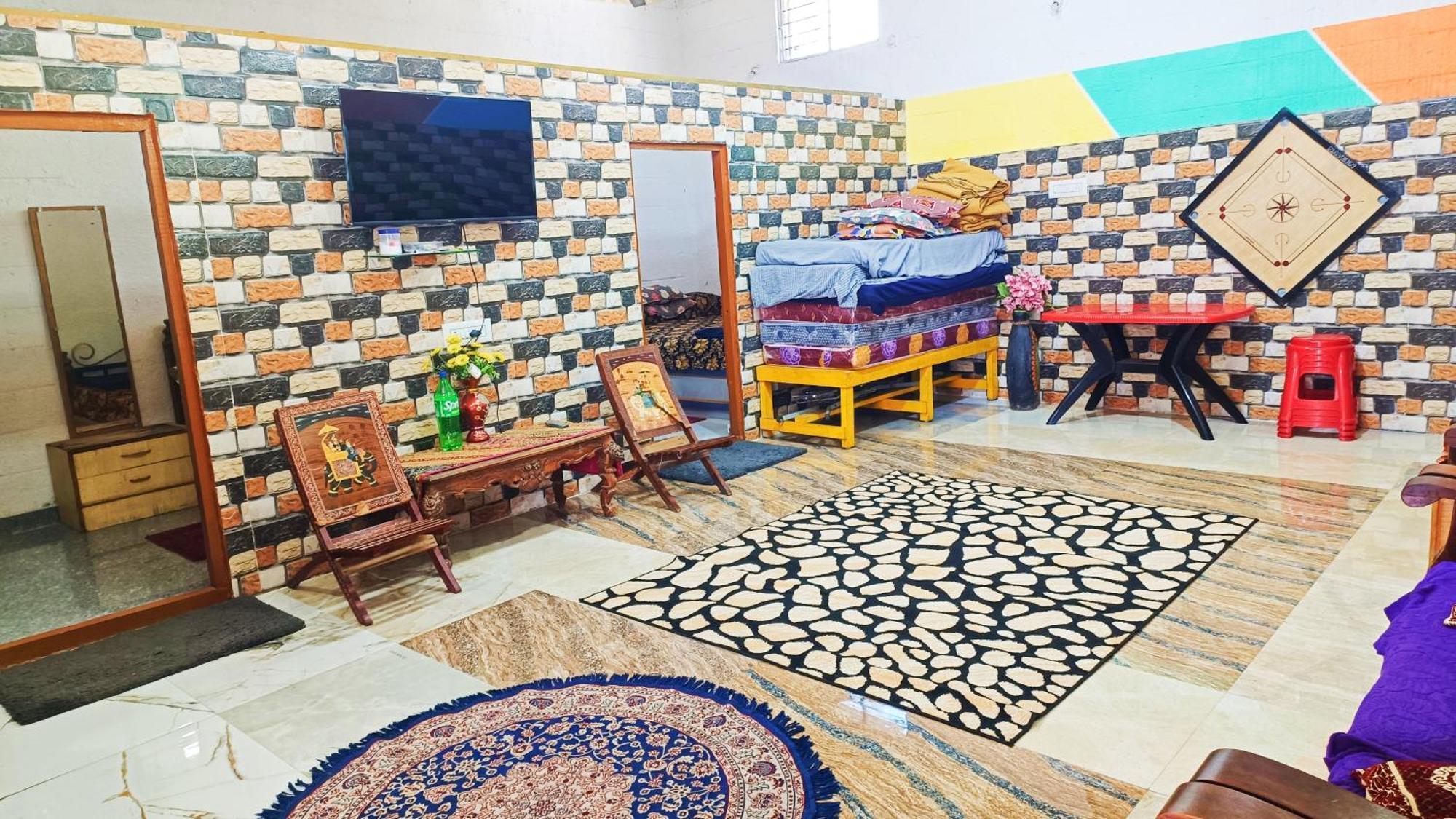 Sahara Family Homestay Майсуру Екстер'єр фото