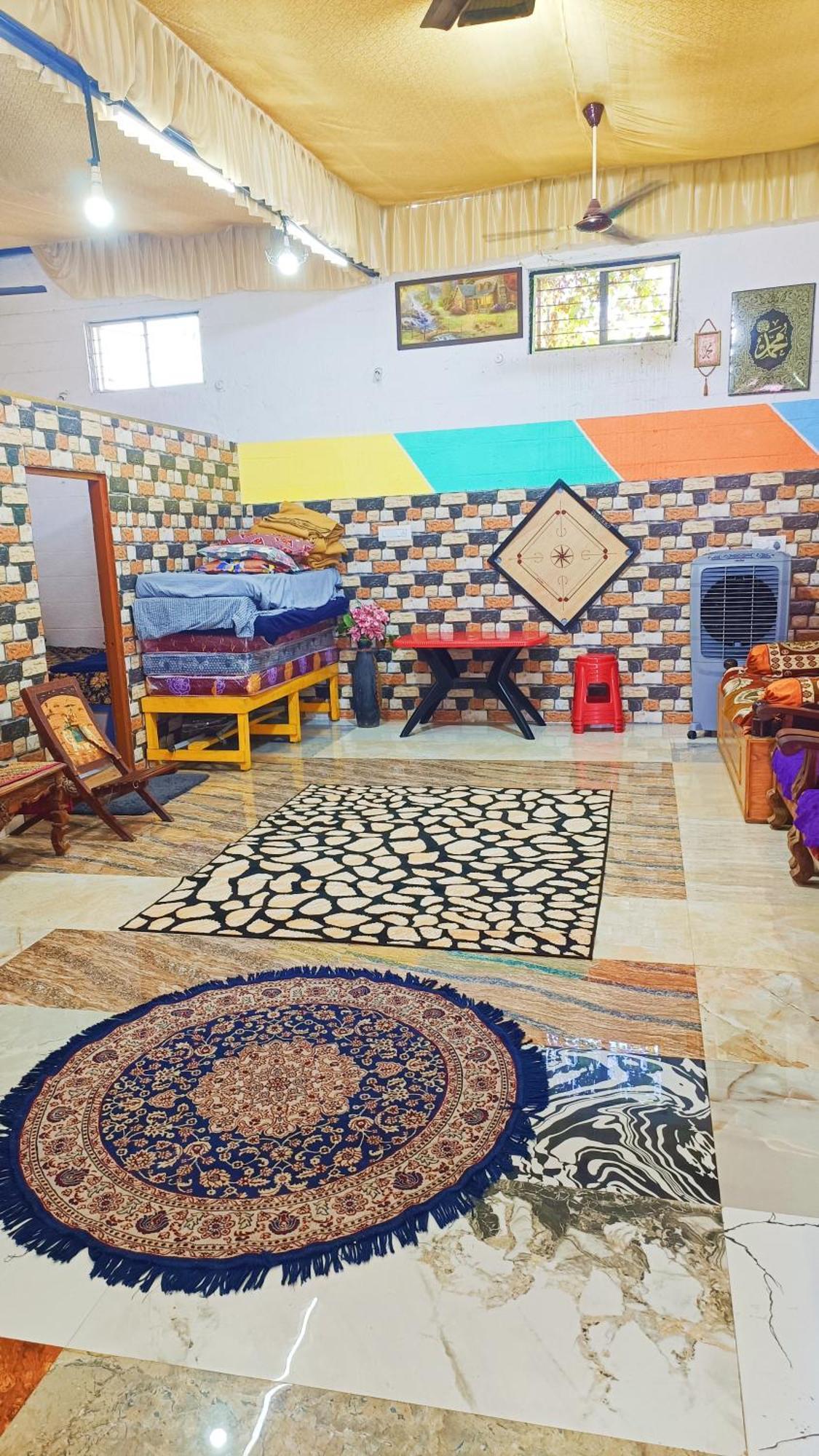 Sahara Family Homestay Майсуру Екстер'єр фото