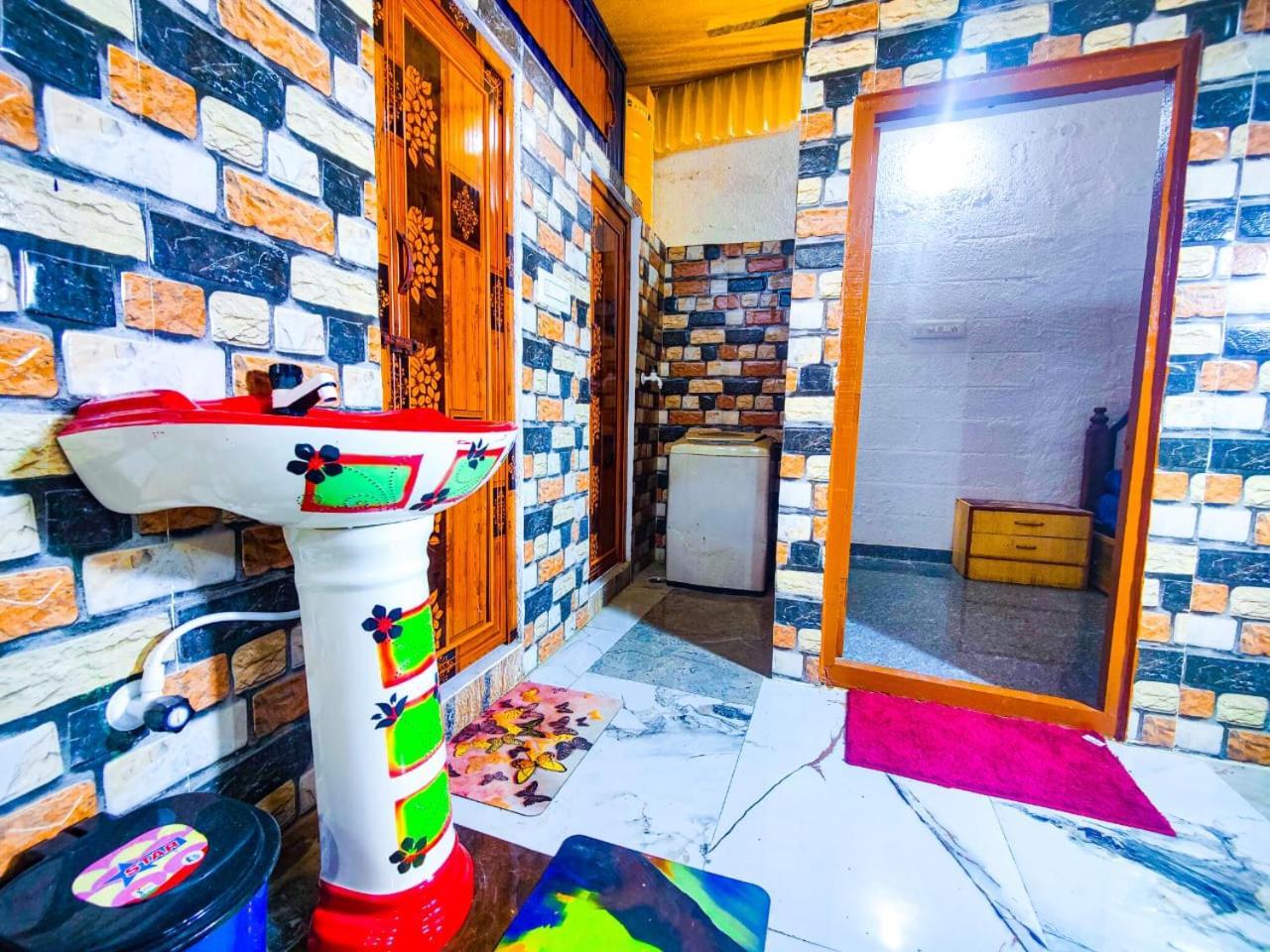 Sahara Family Homestay Майсуру Екстер'єр фото